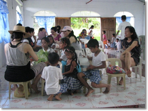 산속교회 예배전 아이들과-강은정집사